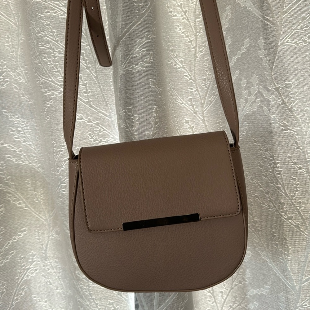 Tan Purse with coin pouch